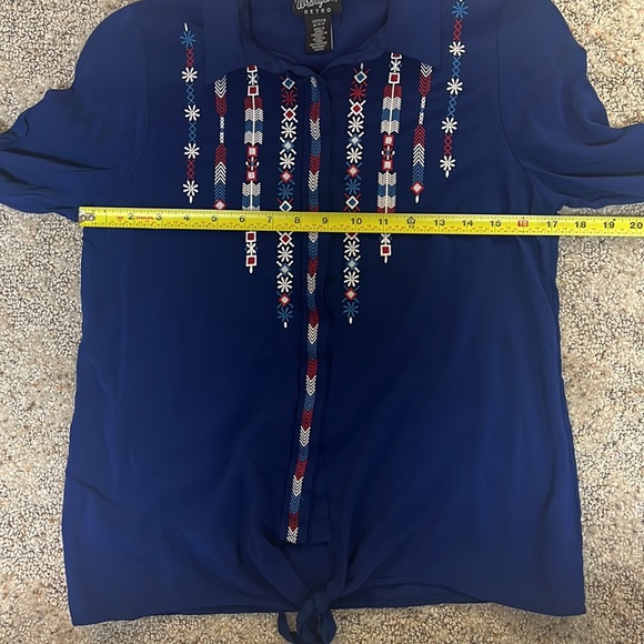 Wrangler Retro Button Up Blouse - Picture 7 of 8